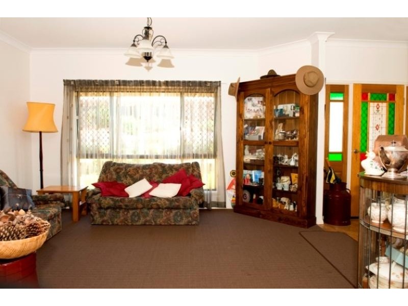 9 Karingal Court, Glenvale QLD 4350