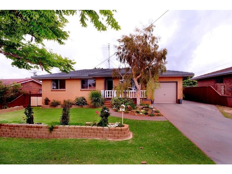 17 Aruma Street, Wilsonton QLD 4350
