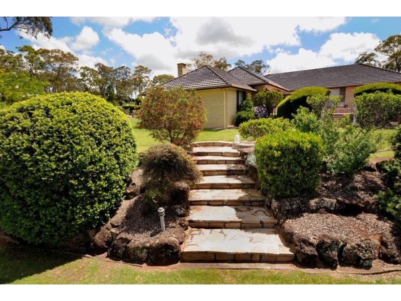 1 Abif Street, Cotswold Hills QLD 4350