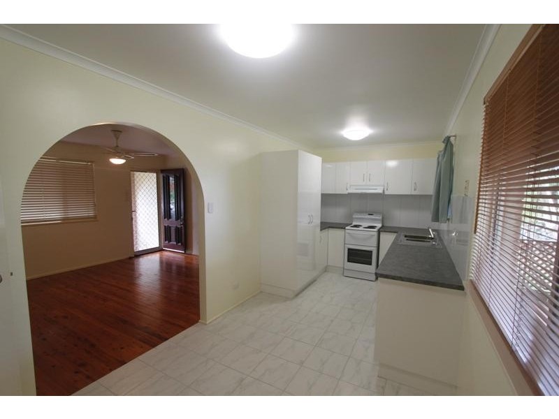 10 Holberton Street, Rockville QLD 4350