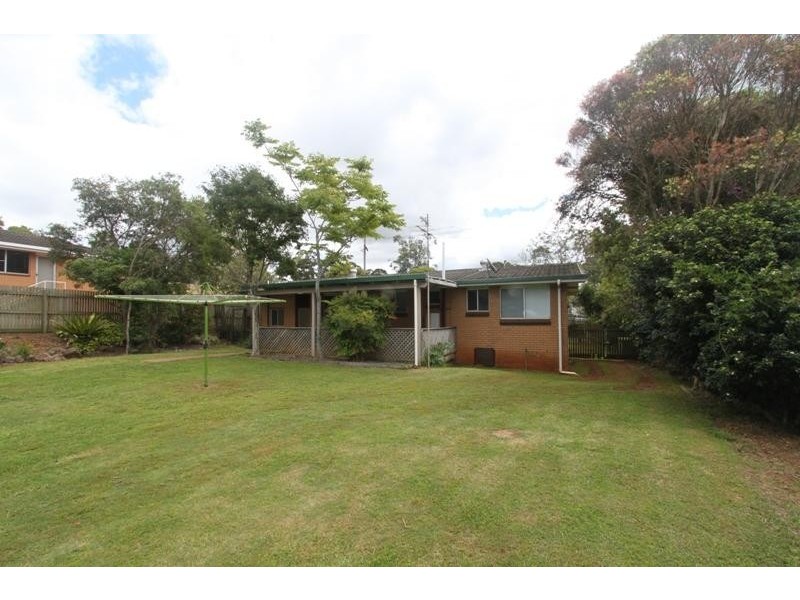 10 Holberton Street, Rockville QLD 4350