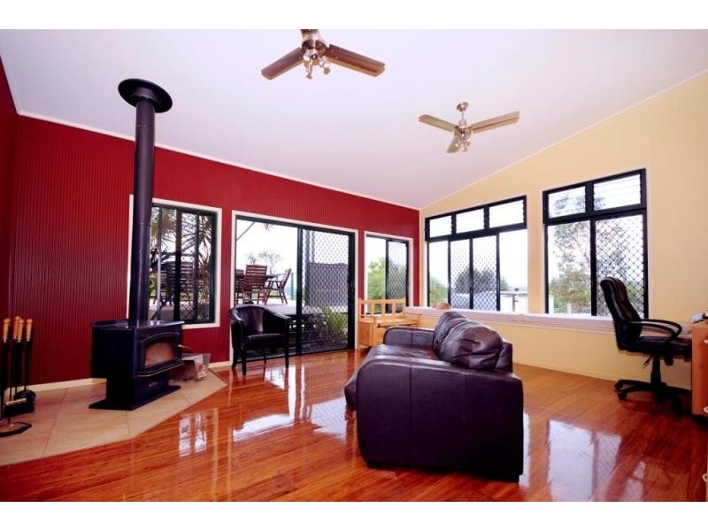 9 Junction Drive, Gowrie Junction QLD 4352