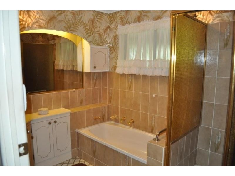 25 Kingsford Smith Drive, Wilsonton QLD 4350