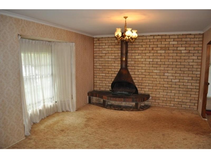 25 Kingsford Smith Drive, Wilsonton QLD 4350