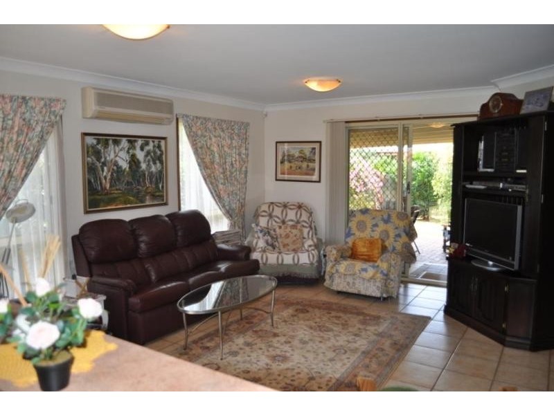 6 Lincoln Court, Middle Ridge QLD 4350