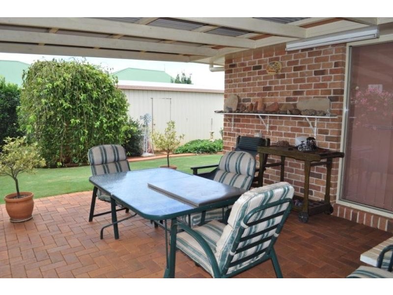 6 Lincoln Court, Middle Ridge QLD 4350