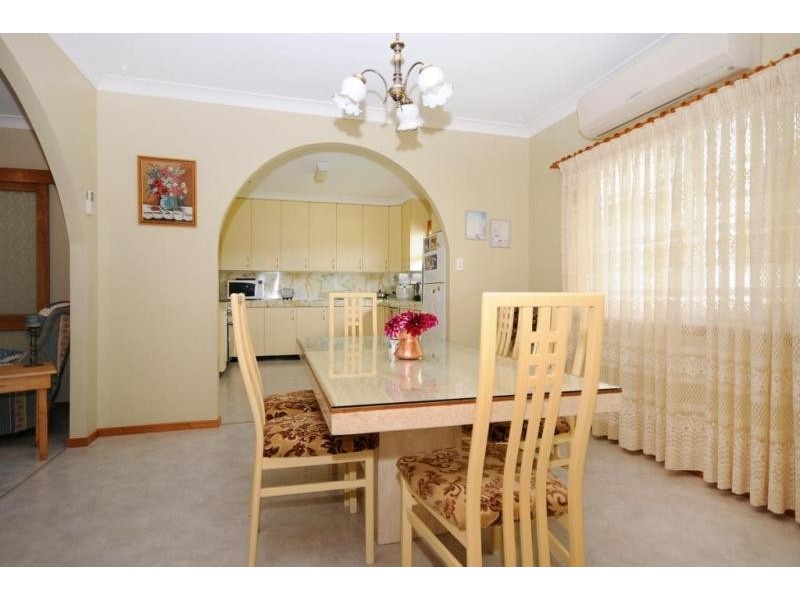 422 West Street, Kearneys Spring QLD 4350