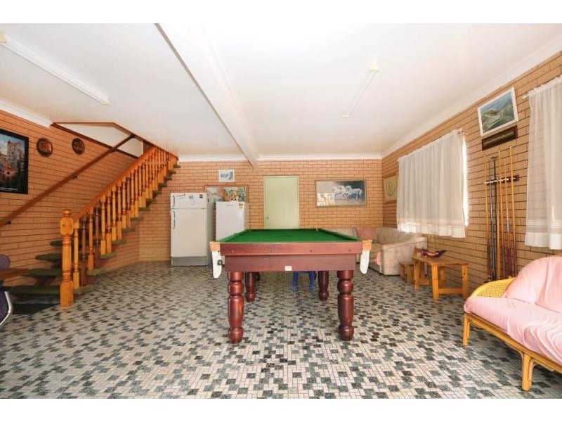 422 West Street, Kearneys Spring QLD 4350