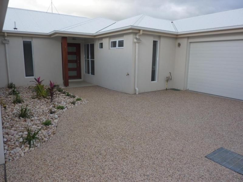 Unit 2/14 Ethan Street, Middle Ridge QLD 4350