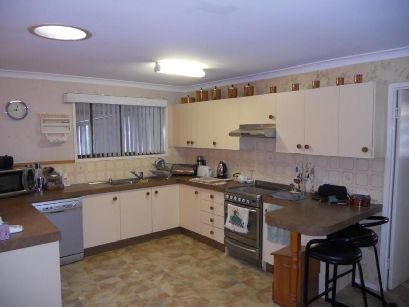 19 Cabarita Crescent, Glenvale QLD 4350