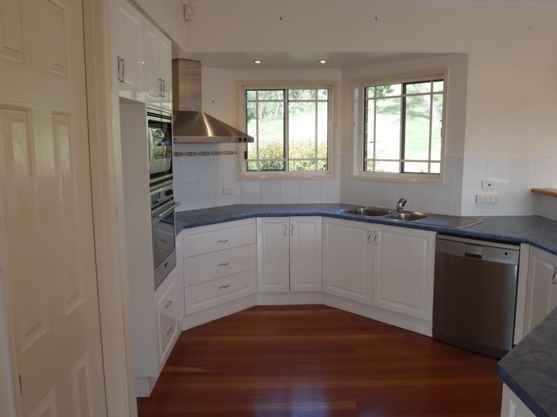 5 John Trousdell Court, Cotswold Hills QLD 4350