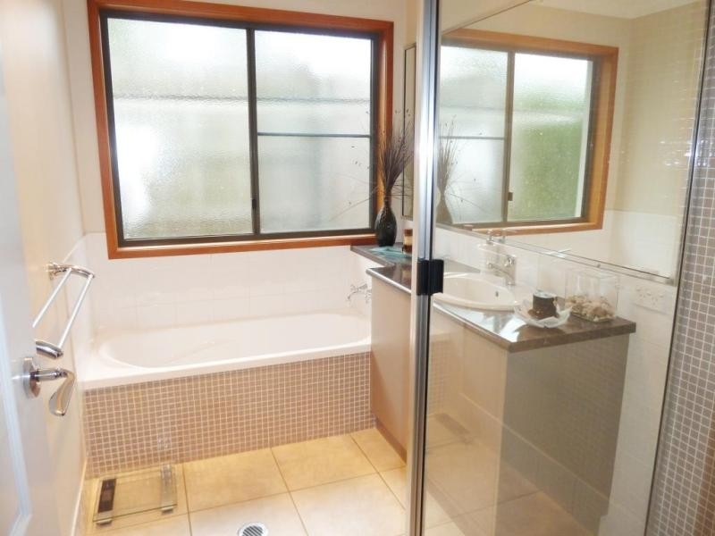 538 Hume Street, Middle Ridge QLD 4350