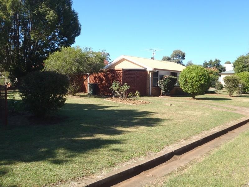 20 John Street, Clifton QLD 4361