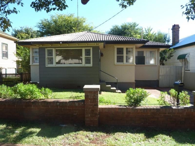 227a Hume Street, South Toowoomba QLD 4350