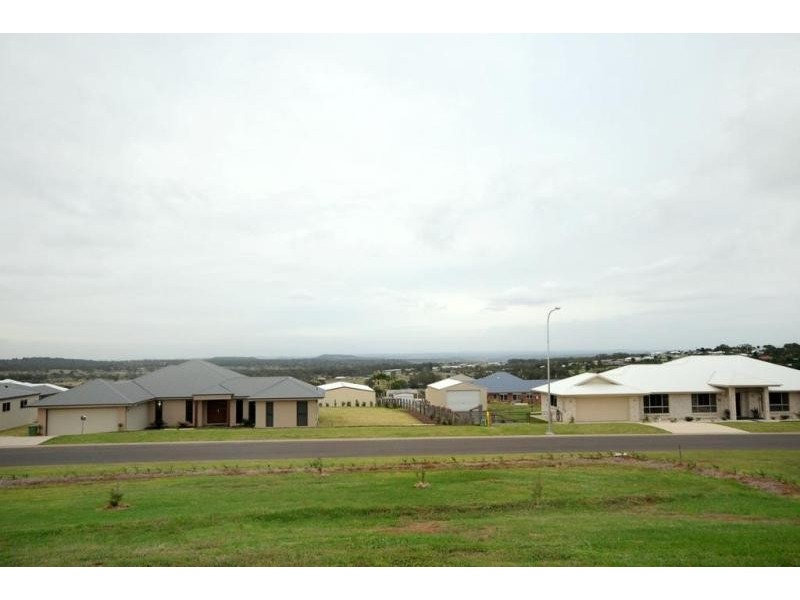 3 Horizon Court, Highfields QLD 4352