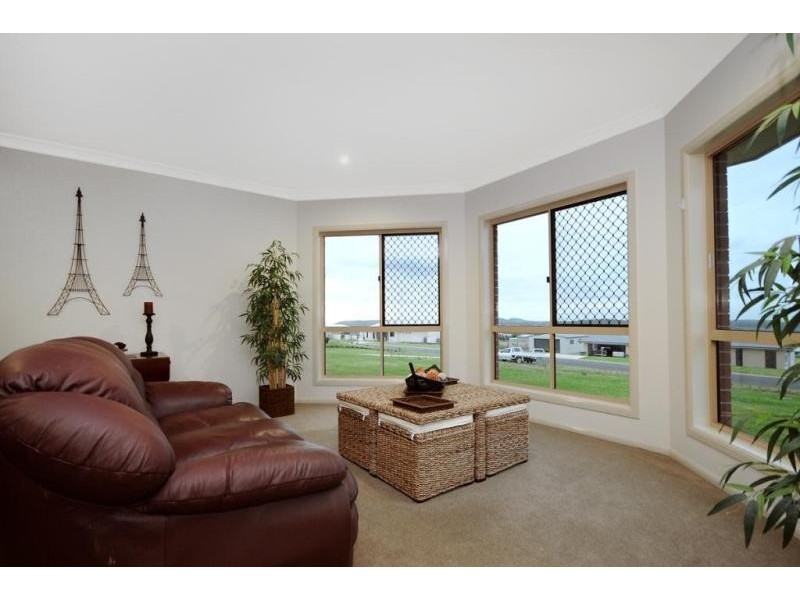 3 Horizon Court, Highfields QLD 4352