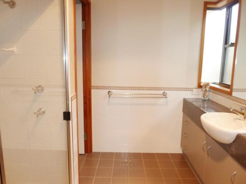 538 Hume Street, Middle Ridge QLD 4350