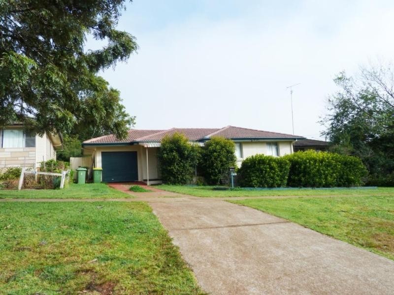 239 Mackenzie St, Centenary Heights QLD 4350