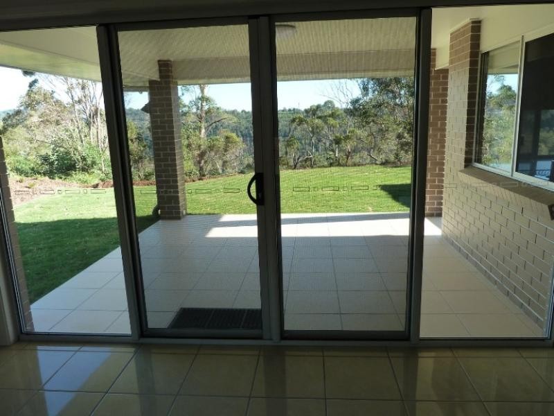 64 Skyline Drive, Blue Mountain Heights QLD 4350
