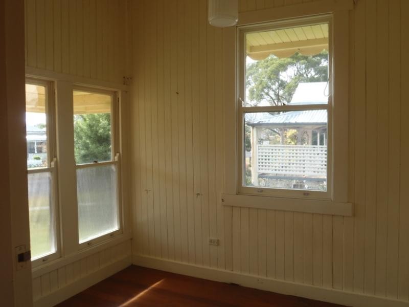 16a wallace street, Newtown QLD 4350