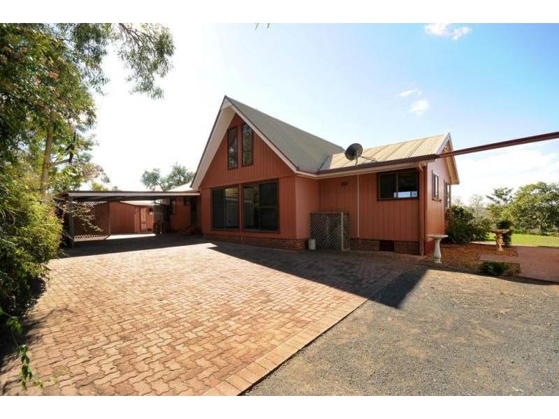12 Kookaburra Crescent, Glenvale QLD 4350