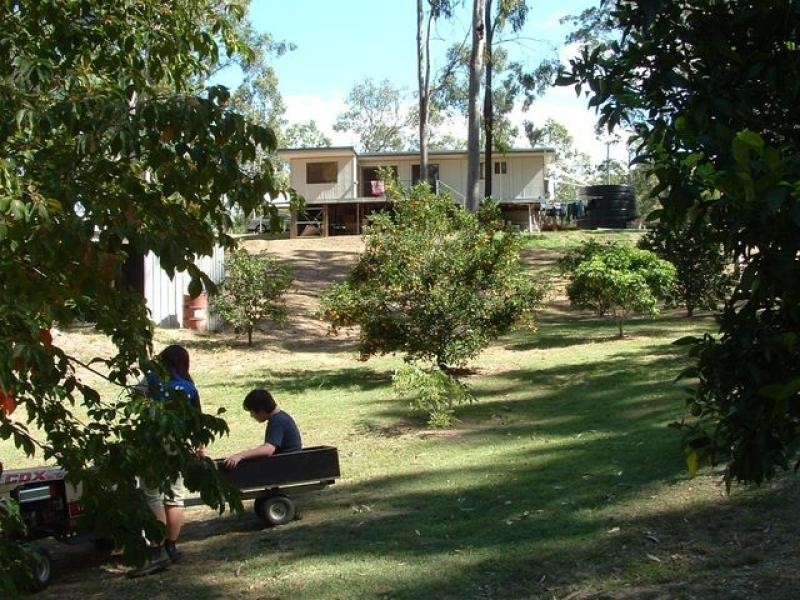 886 Murphys Creek Road, Upper Lockyer QLD 4352