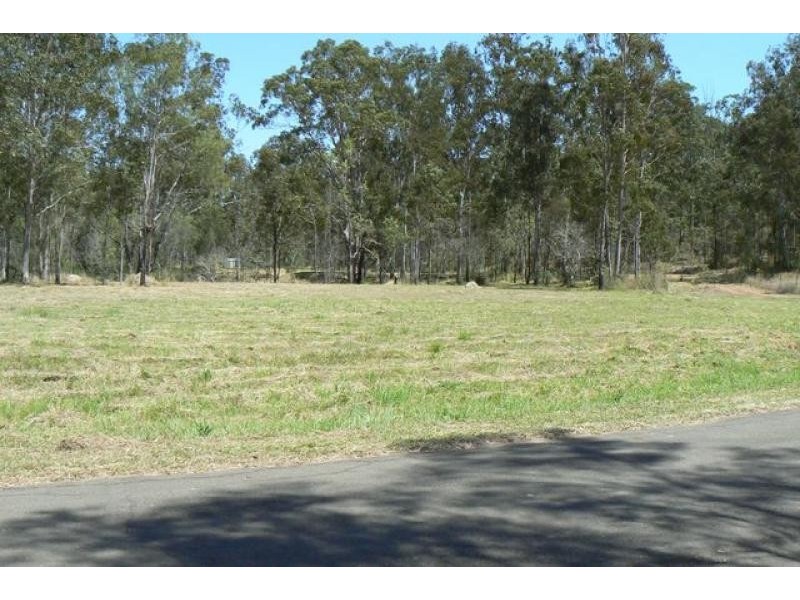 220 Koreelah St, Upper Lockyer QLD 4352