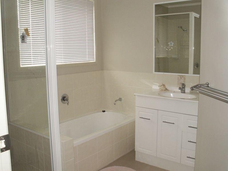 271 Jones Road, Withcott QLD 4352