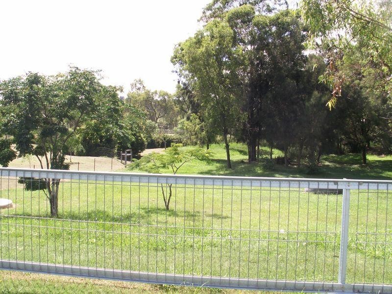 13 Rutherford Road, Withcott QLD 4352
