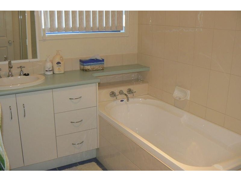 5 George Street, Helidon QLD 4344