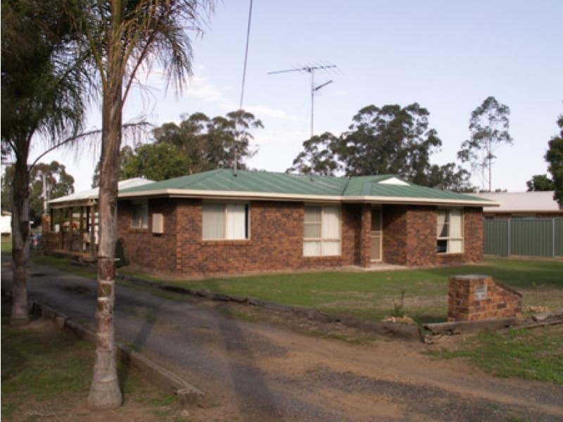 14 Kensington Drive,, Withcott QLD 4352