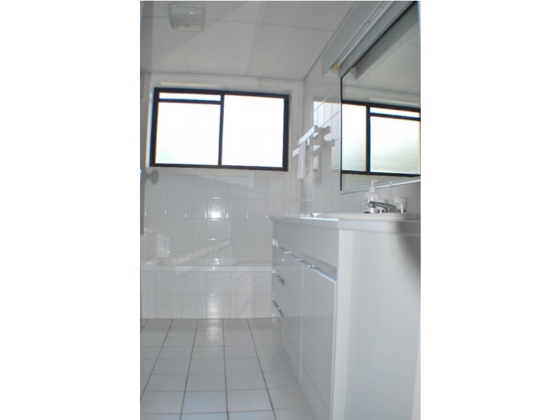 Unit 2/17 Todd Avenue LINDEVE LODGE, Yeppoon QLD 4703