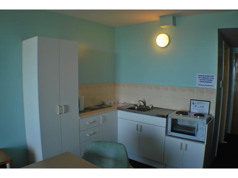 Unit 407/4 Adelaide Street BAYVIEW TOWERS, Yeppoon QLD 4703