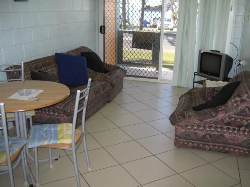Unit 3/16 Anzac Parade BAY VACATIONER, Yeppoon QLD 4703