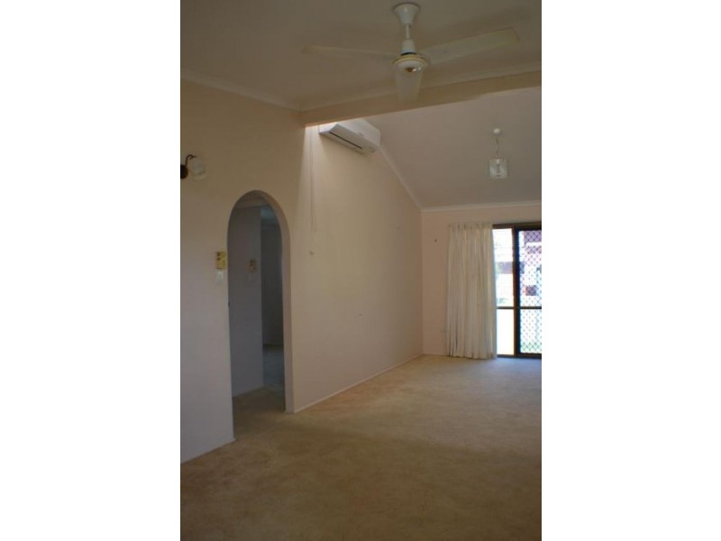 Unit 11/8 Elma Street, Cooee Bay QLD 4703