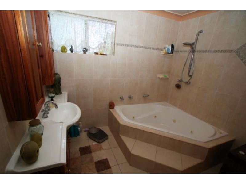 111 Ridgelands Rd, Pink Lily QLD 4702