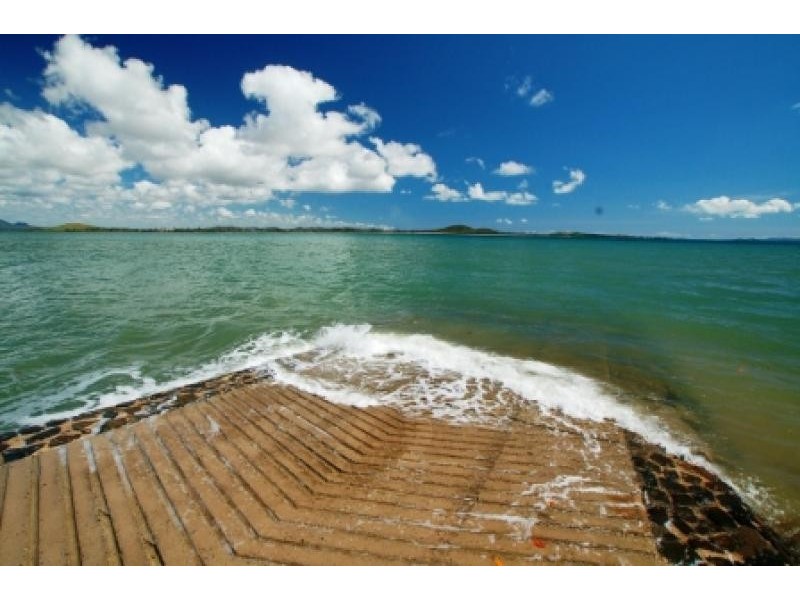 19 TAYLOR ST, Keppel Sands QLD 4702
