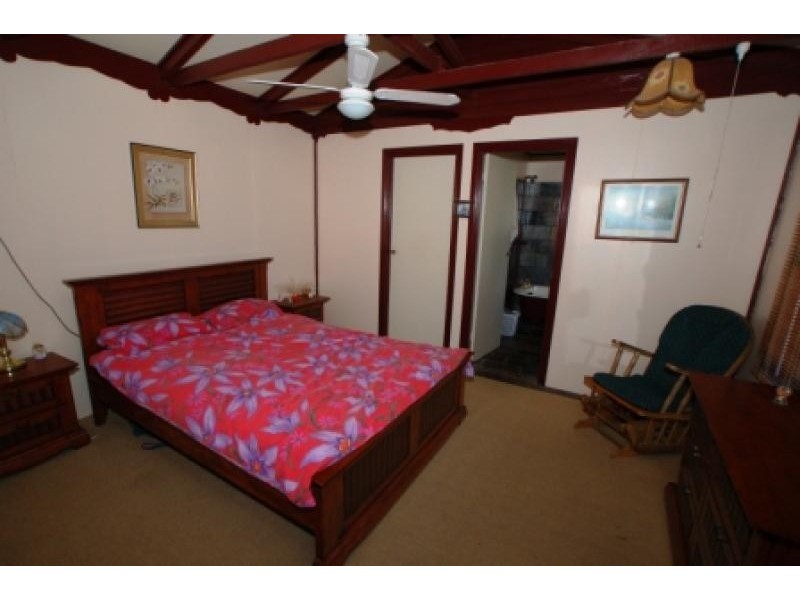 19 TAYLOR ST, Keppel Sands QLD 4702