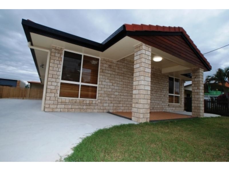 24 Limpus Ave, Keppel Sands QLD 4702