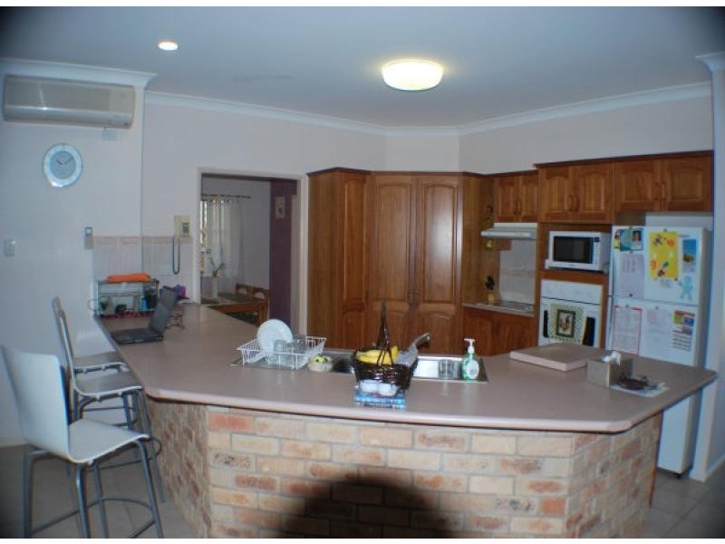 4 Sunset Crt, Yeppoon QLD 4703
