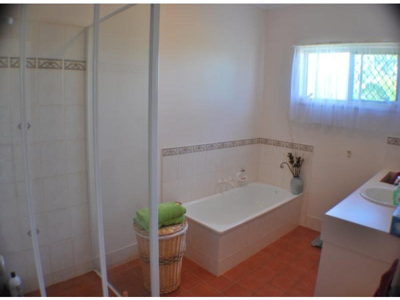 4 Sunset Crt, Yeppoon QLD 4703