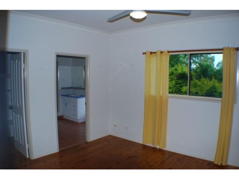 50 Benowa Drive, Taranganba QLD 4703