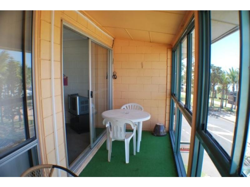 Unit 8/16 Anzac Parade, Yeppoon QLD 4703