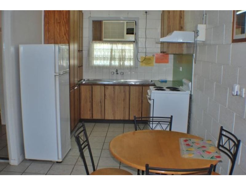 Unit 8/16 Anzac Parade, Yeppoon QLD 4703