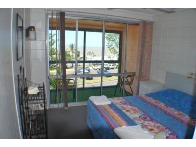 Unit 8/16 Anzac Parade, Yeppoon QLD 4703