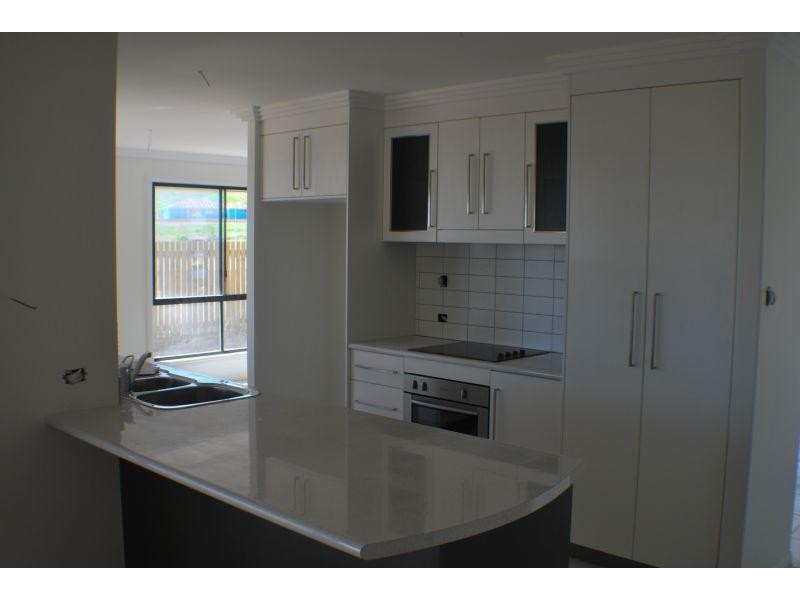 10 Lexington Dr Lammermoor, Yeppoon QLD 4703