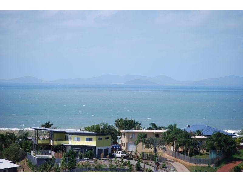 18 Pacific Vista Close, Yeppoon QLD 4703