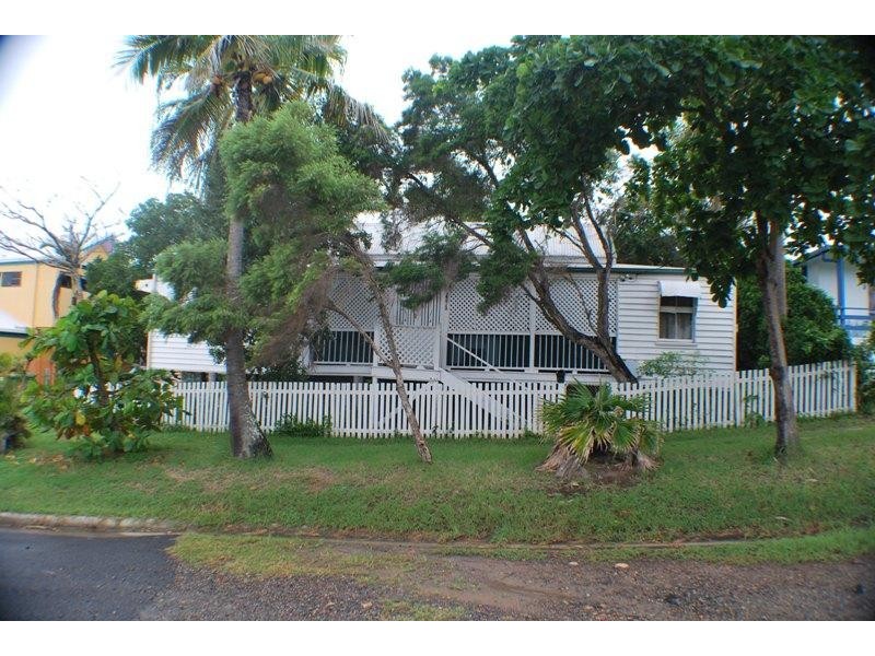 17 Emu Street, Emu Park QLD 4710