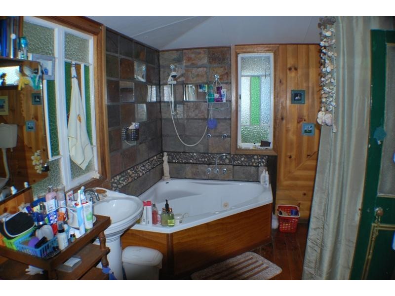 17 Emu Street, Emu Park QLD 4710