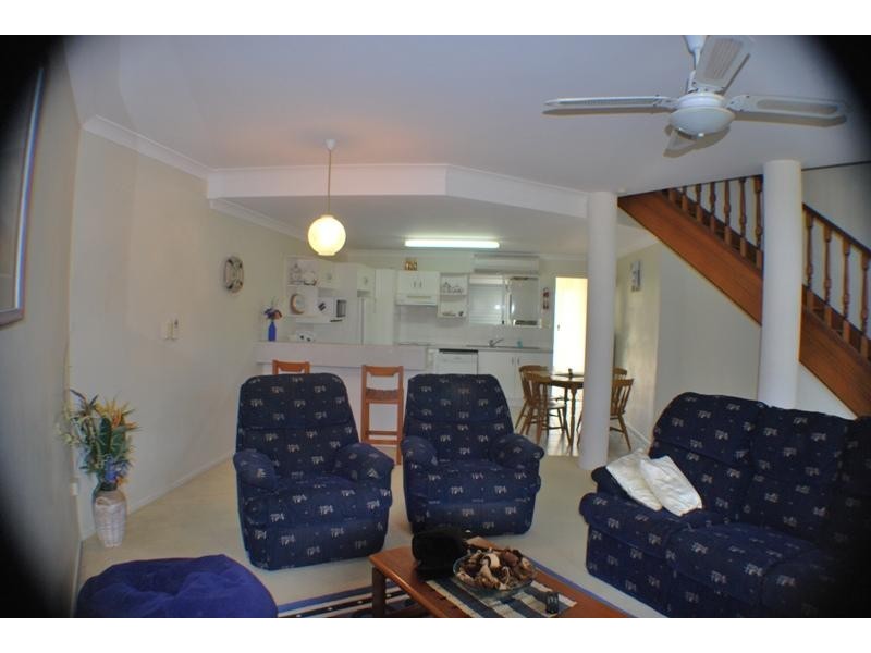 Unit 4/85 Todd Avenue, Yeppoon QLD 4703